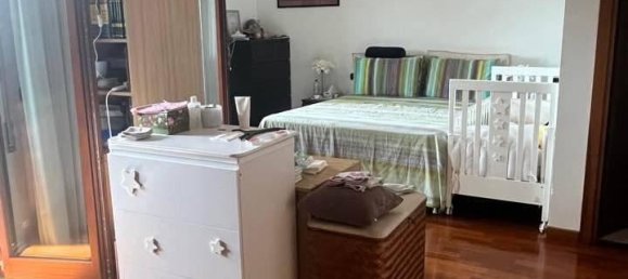 6 rooms Apartment in Perugia, Italy No. 155815 4