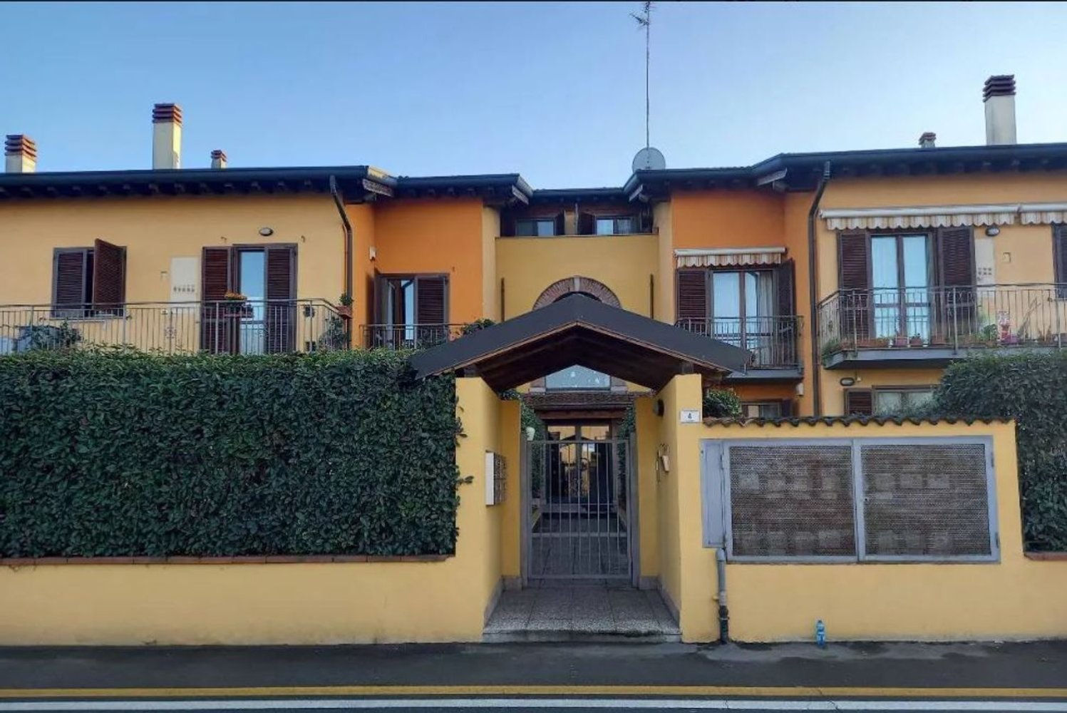 3 rooms Apartment in Motta Visconti, Italy No. 14217
