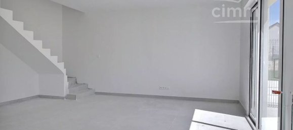 4 bedrooms House in Saint-Michel-de-Volangis, France No. 58241 4