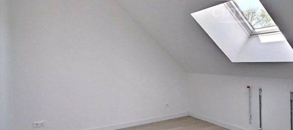 4 bedrooms House in Saint-Michel-de-Volangis, France No. 58241 7