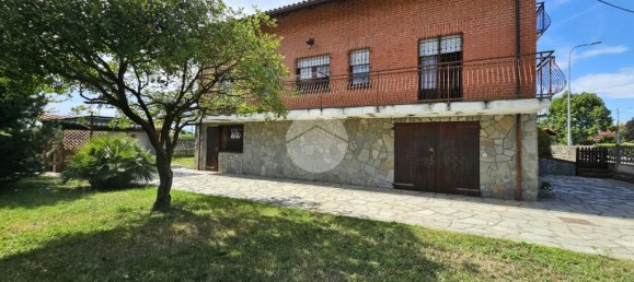 4 bedrooms Villa in Rondissone, Italy No. 305700 3