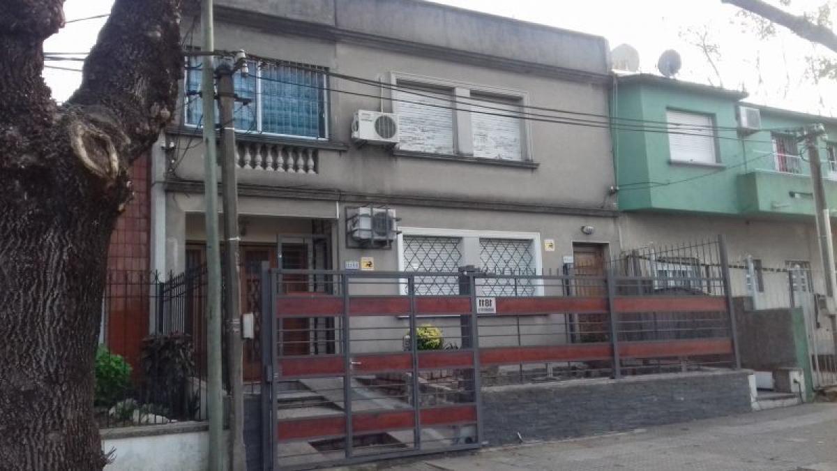 3 bedrooms House in Montevideo, Uruguay No. 12145