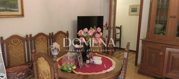 5 rooms Apartment in Siena, Italy No. 146962 3
