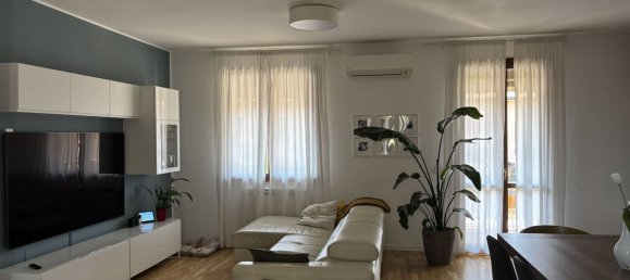 4 rooms House in Vidigulfo, Italy No. 11690 2