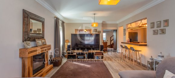 3 bedrooms Villa in Cascais, Portugal No. 98253 10