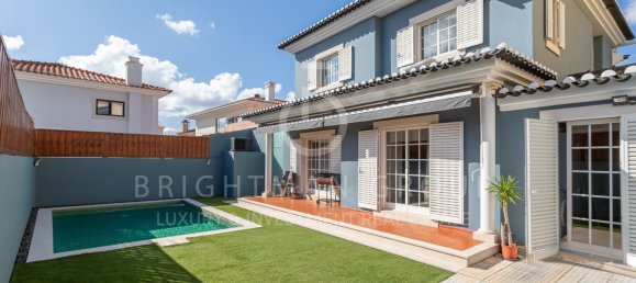 3 bedrooms Villa in Cascais, Portugal No. 98253 2