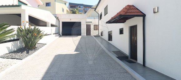 4 bedrooms House in Felgueiras, Portugal No. 19793 9