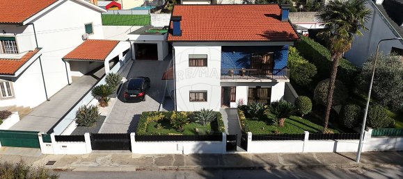 4 bedrooms House in Felgueiras, Portugal No. 19793 26