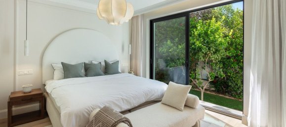 5 bedrooms Villa in Marbella, Spain No. 69836 27