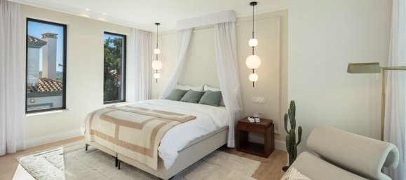 5 bedrooms Villa in Marbella, Spain No. 69836 22