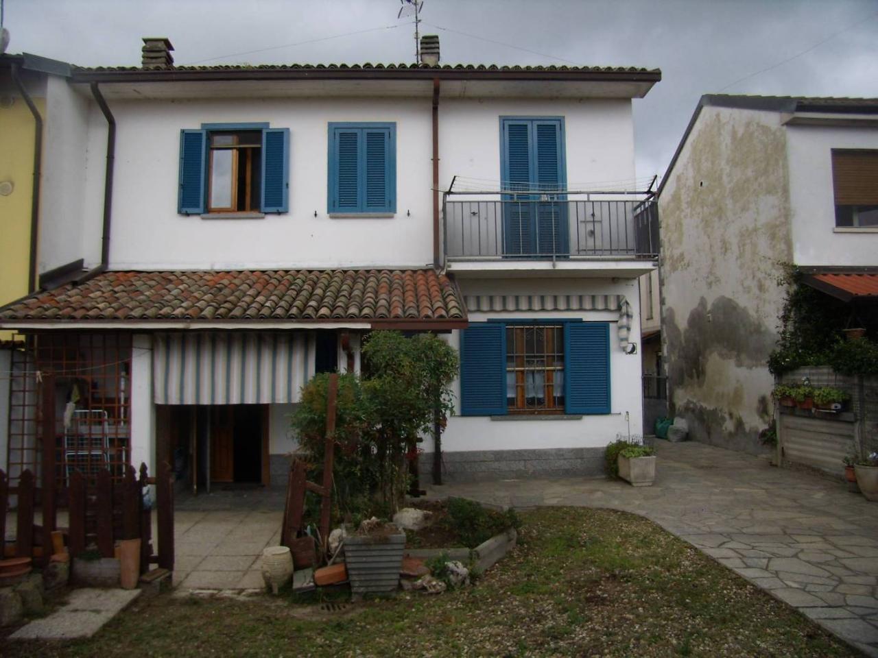 4 rooms House in Lomello, Italy No. 147495