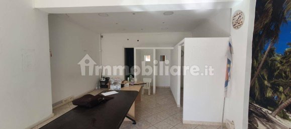 2 rooms Commercial property in Ariccia, Italy No. 270942 2