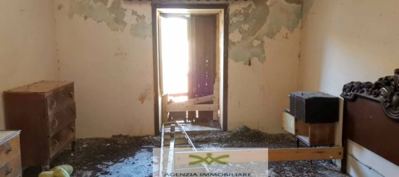 Дом с 4 комнатами в Граттери, Италия № 159537 17