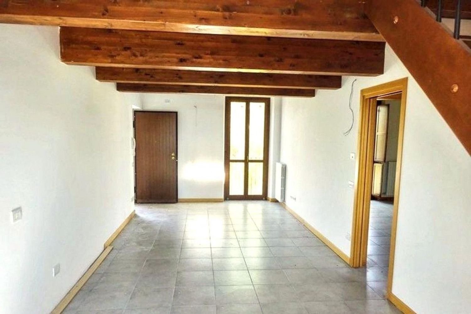 4غرفة منزل ذو طابقين في Monte Roberto, Italy رقم 284977