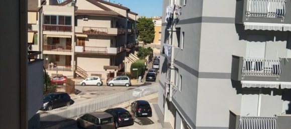 2-salle Appartement à Palo del Colle, Italy No. 82297 24