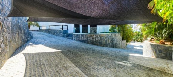 8 bedrooms Villa in Marbella, Spain No. 82300 2