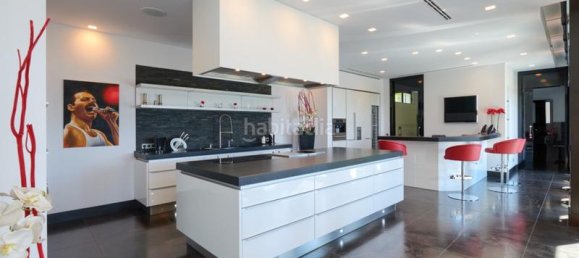 8 bedrooms Villa in Marbella, Spain No. 82300 15