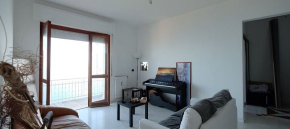 3-salle Appartement à Cogoleto, Italy No. 73296 11