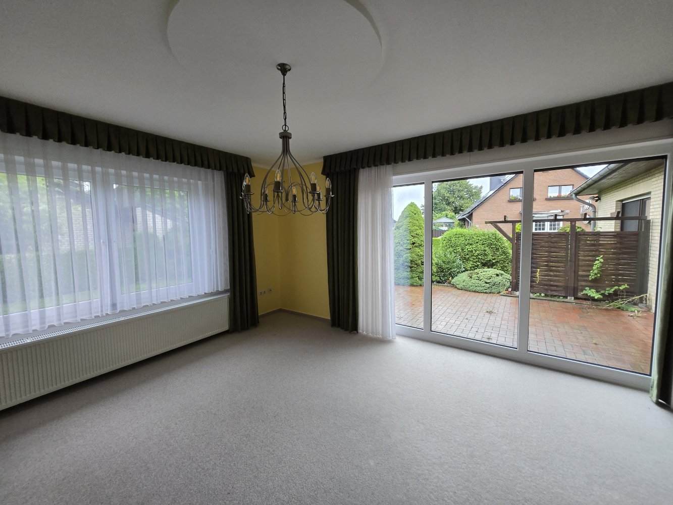 3 bedrooms House in Hanover, Germany No. 330072