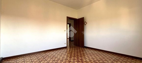 4 rooms Apartment in Spresiano, Italy No. 151552 4