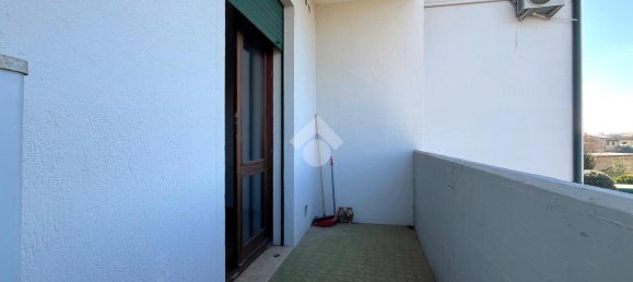 4 rooms Apartment in Spresiano, Italy No. 151552 14