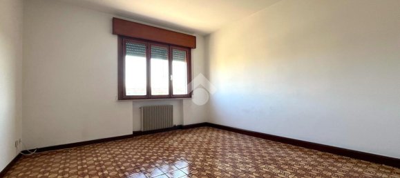4 rooms Apartment in Spresiano, Italy No. 151552 7