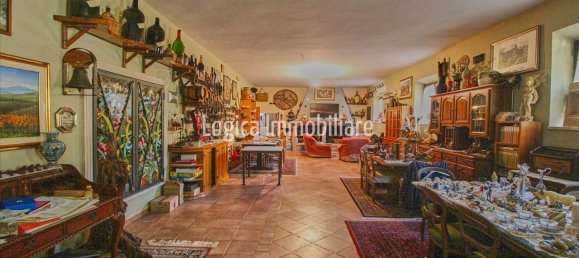 8 rooms House in Chiusi, Italy No. 316900 7
