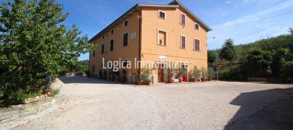 8 rooms House in Chiusi, Italy No. 316900 3