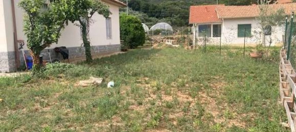 5 rooms Villa in Cisano sul Neva, Italy No. 284323 2