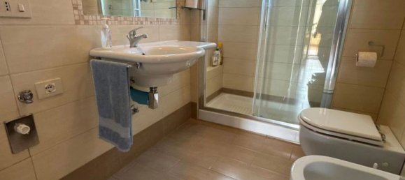 Apartamento de 3 habitaciónes en Anguillara Sabazia, Italy No. 204514 14