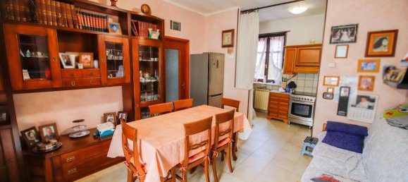 3 rooms Apartment in Volpiano, Italy No. 150965 4