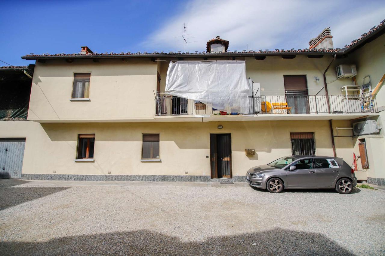 3 rooms Apartment in Volpiano, Italy No. 150965
