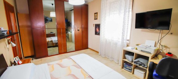 3 rooms Apartment in Volpiano, Italy No. 150965 16