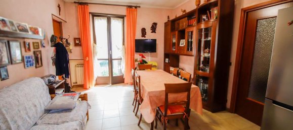 3 rooms Apartment in Volpiano, Italy No. 150965 6