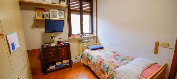 3 rooms Apartment in Volpiano, Italy No. 150965 18