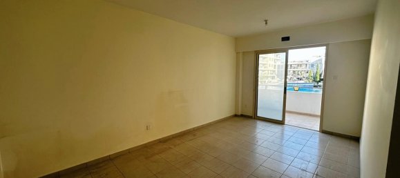 2 bedrooms Apartment in Paphos, Cyprus No. 23181 2