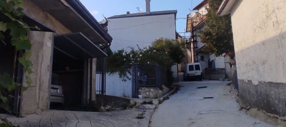 2 bedrooms House in Cerro al Volturno, Italy No. 375705 6