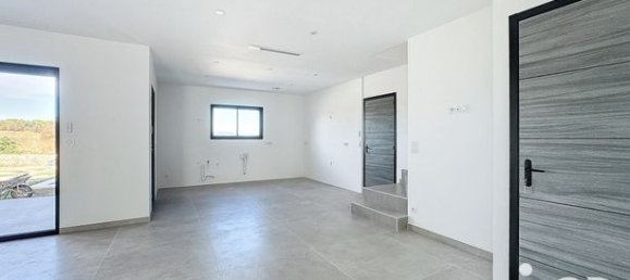 6 bedrooms Villa in Montagnac, France No. 279958 7