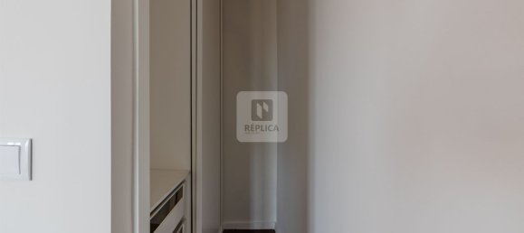 Квартира с 4 спальнями в Матозиньюш, Португалия № 99408 42