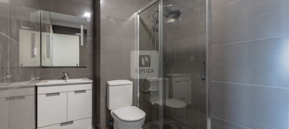 Квартира с 4 спальнями в Матозиньюш, Португалия № 99408 17