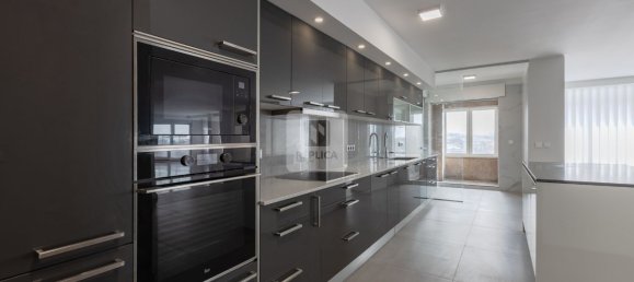 Квартира с 4 спальнями в Матозиньюш, Португалия № 99408 10