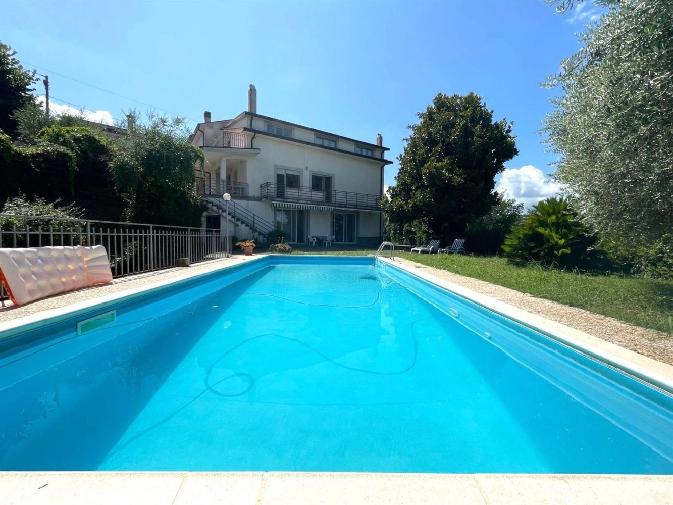 13-Zimmer Villa in Colfelice, Italy, Nr. 106136