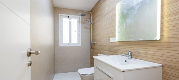 3 bedrooms Apartment in Granada, Spain No. 137037 8