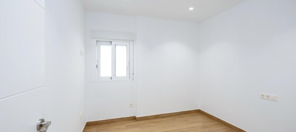 3 bedrooms Apartment in Granada, Spain No. 137037 9