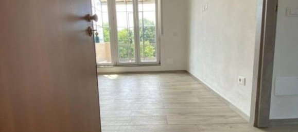 2 rooms Apartment in Novara, Italy No. 152689 2