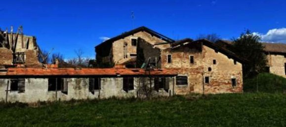 Дом с 10 комнатами в Реджо Эмилия, Италия № 107480 2