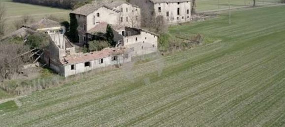 Дом с 10 комнатами в Реджо Эмилия, Италия № 107480 8