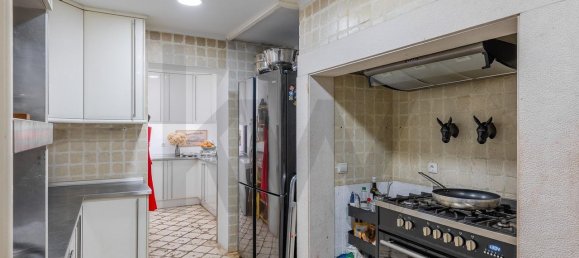 3 bedrooms Apartment in Lisbon, Portugal No. 11181 17