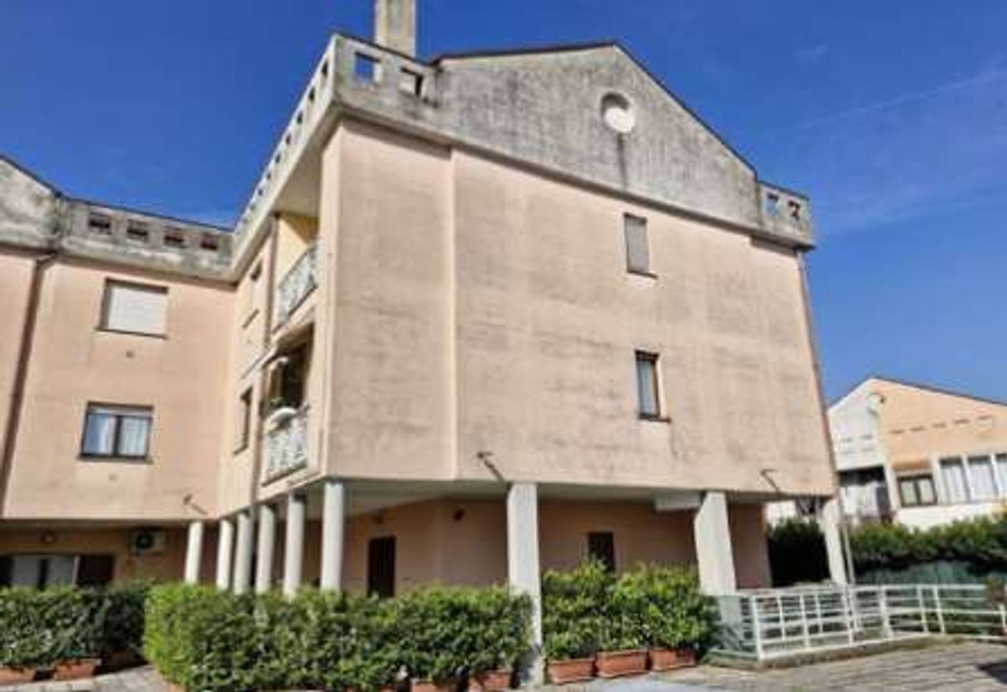 2غرفة شقة في Robecchetto con Induno, Italy رقم 331478