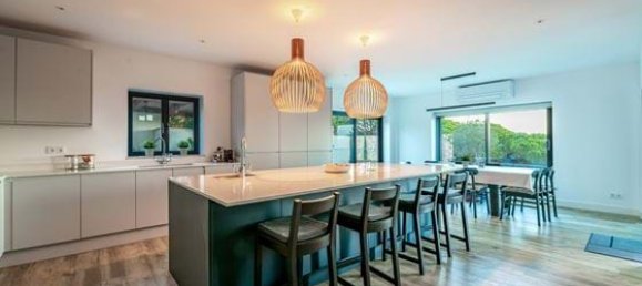 5 bedrooms Villa in Budens, Portugal No. 131848 9